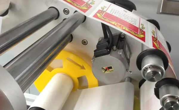 全自動(dòng)平面貼標機,貼標機,平面貼標機